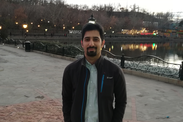 Ehsan Sadeghi, profesor adjunto del Departamento de Ingeniería Industrial de IQS School of Engineering.